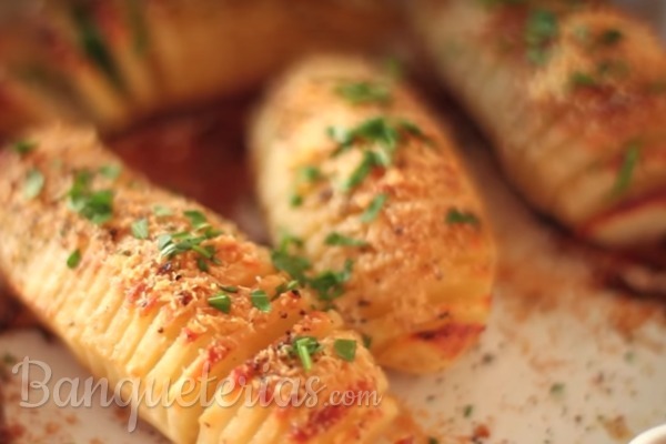 Receta: papas Hasselback al horno