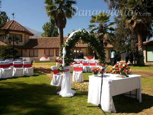 Arreglos florales, ramos de novia, decoraciones de salón...