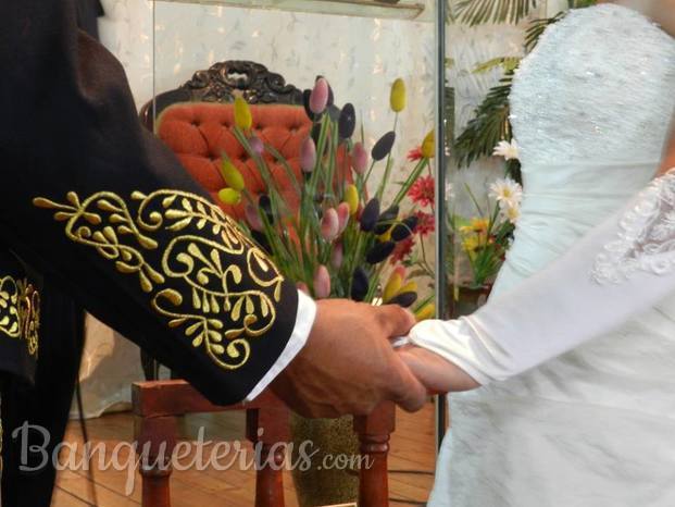 matrimonio charro dorado.jpg