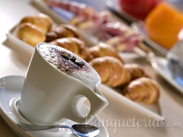 coffee-break-hotel-holiday-inn-langhe-cherasco.jpg