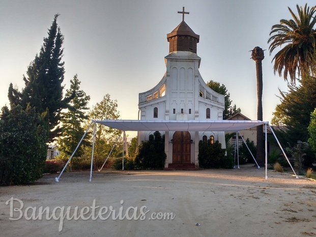 Carpa servicio religioso. 