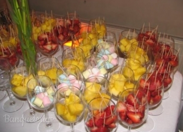 Frutas en vasos
