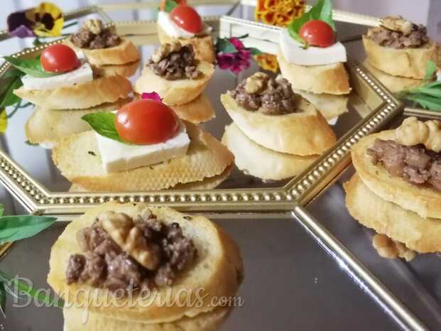 CROSTINIS