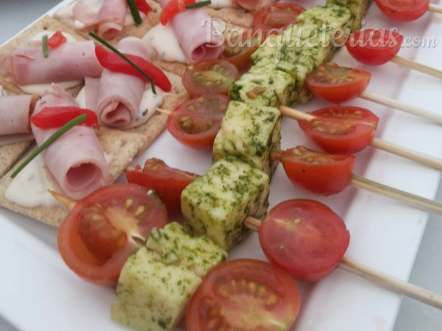 Brochetas Caprese