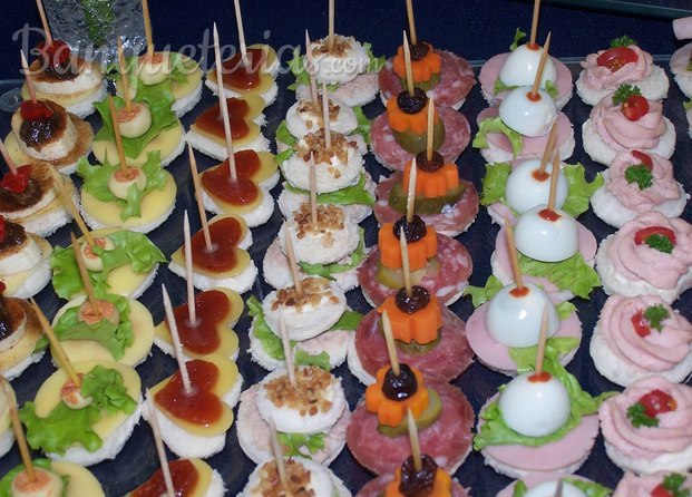 Surtido de canapés