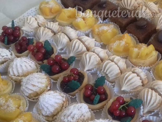 Pastelillos dulces coctelería