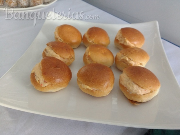 Mini sándwich de pimientos ave 