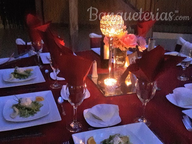 Elegantes y calidos candelabros