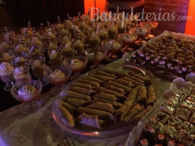 BUFFET POSTRES