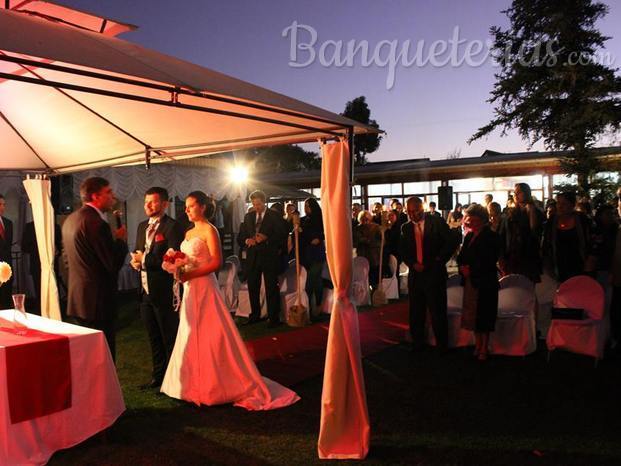 Actividad en jardin con maestro de ceremonias