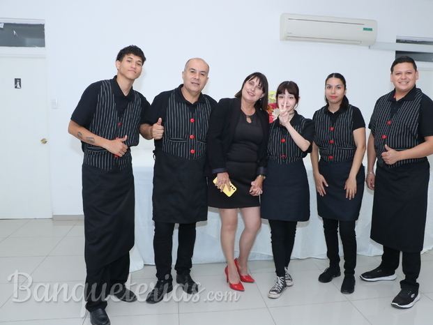 PARTE DE NUESTRO EQUIPO DE TRABAJO