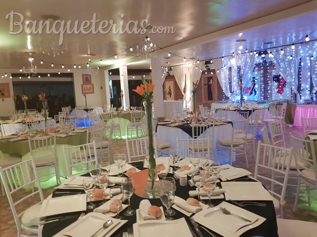 Salón cena de graduación.